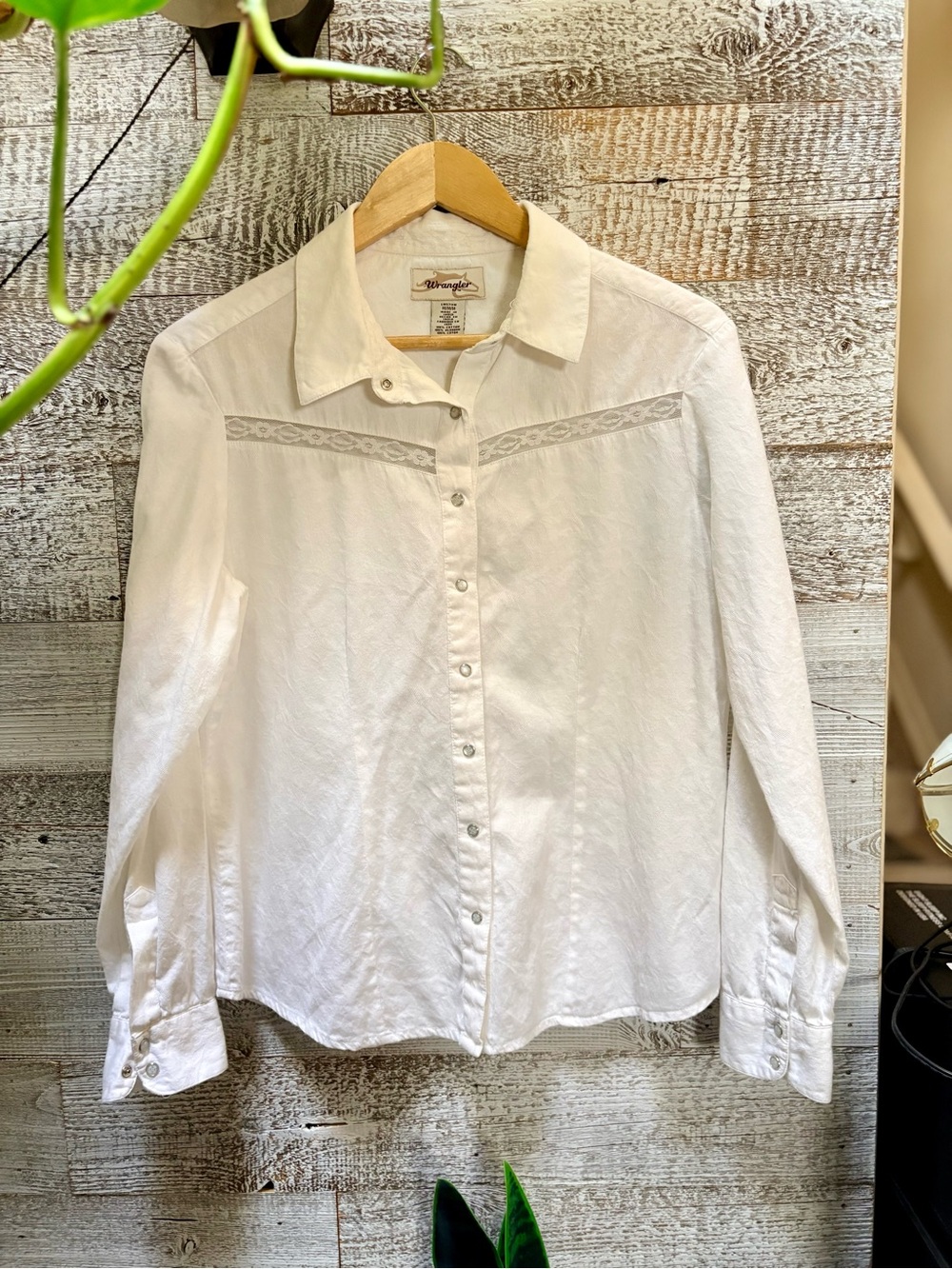 Wrangler | Classic Pearl Snap Lace Western Shirt - Women's M, White
